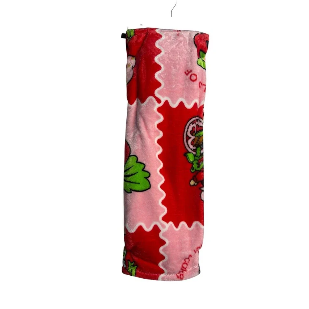 Strawberry Shortcake Throw